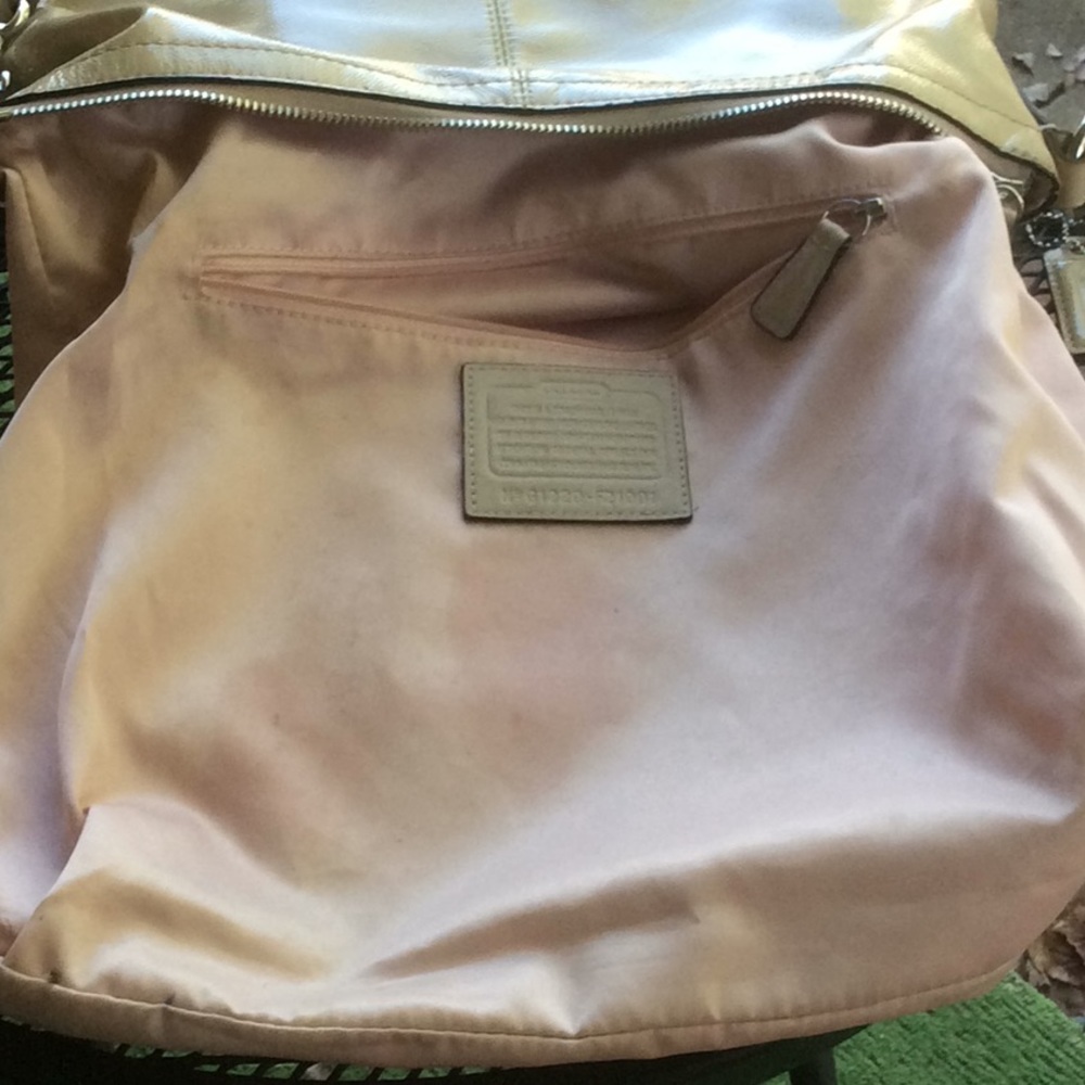 COACH patent leather bag - Picture 7 of 7